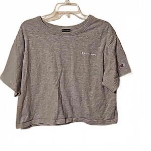 Champion cropped short sleeve t shirt size L oversized, boxy